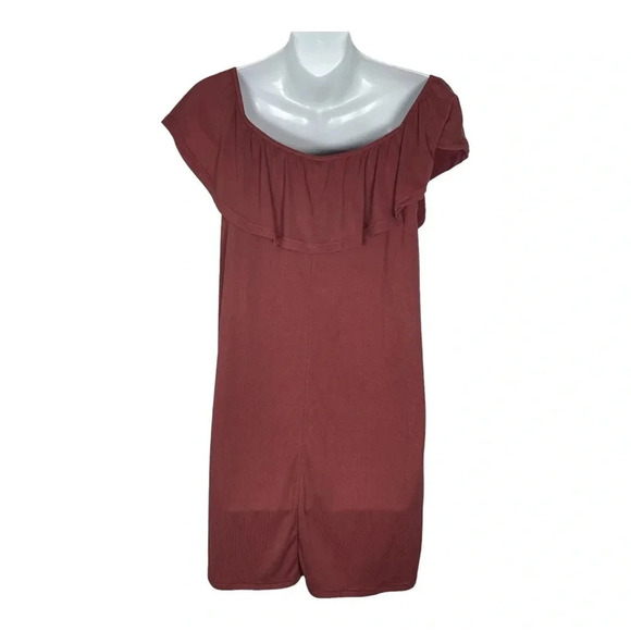 Timing Off the shoulder light maroon colored dress 👗‎ - Picture 2 of 5